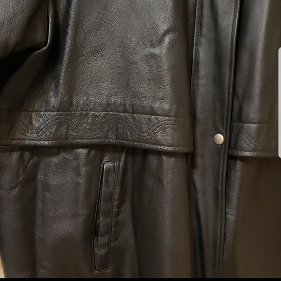 Women’s extra large leather jacket. By Penningtons - Picture 2 of 5